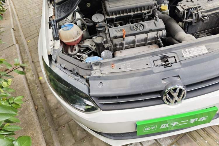 Used Volkswagen Polo 2011 1.4L Manual ZhiLe Edition Engine Bay Right