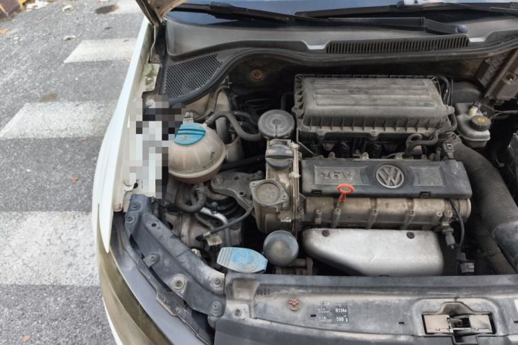 Used Volkswagen Polo 2011 1.4L Manual ZhiLe Edition Engine Bay Right