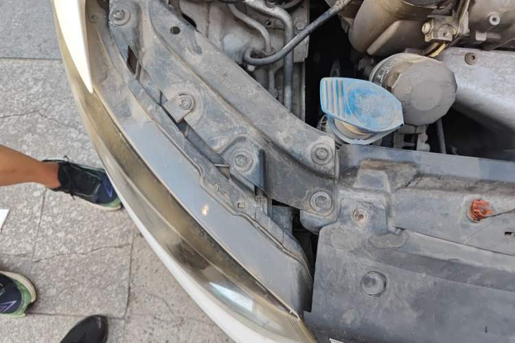 Used Volkswagen Polo 2011 1.4L Automatic ZhiCool Edition Engine Bay Right