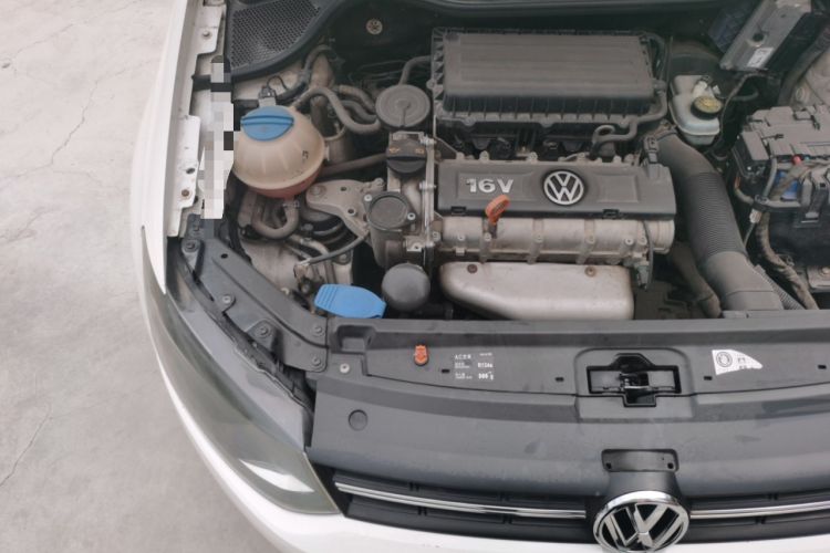 Used Volkswagen Polo 2011 1.6L Manual ZhiShang Edition Engine Bay Right