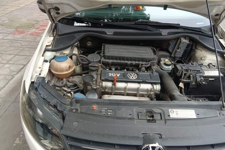 Used Volkswagen Polo 2011 1.4L Manual ZhiLe Edition Engine Bay Right