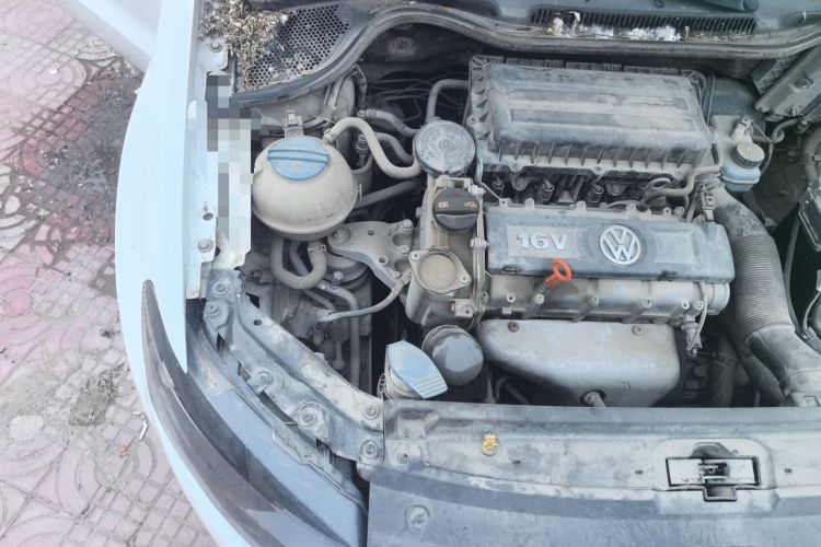 Used Volkswagen Polo 2011 1.4L Manual ZhiLe Edition Engine Bay Right