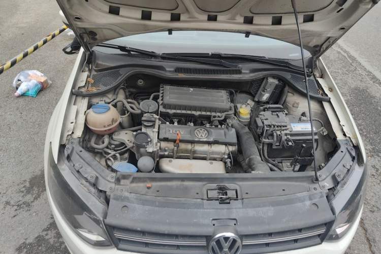 Used Volkswagen Polo 2011 1.4L Automatic ZhiCool Edition Engine Bay Right