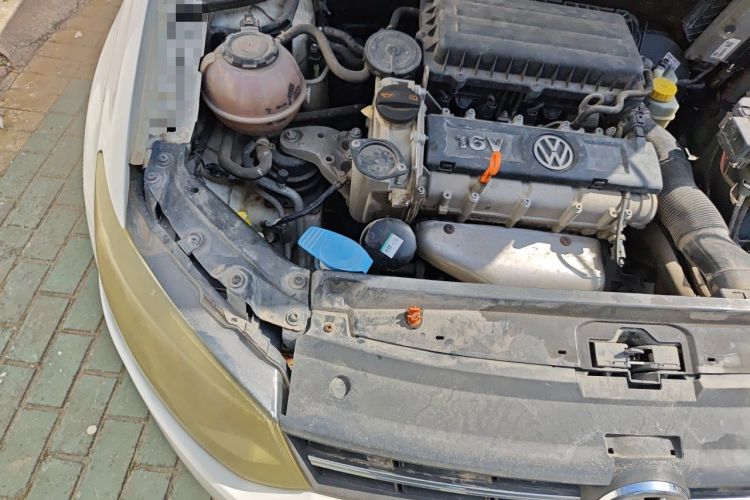 Used Volkswagen Polo 2011 1.4L Manual ZhiLe Edition Engine Bay Right