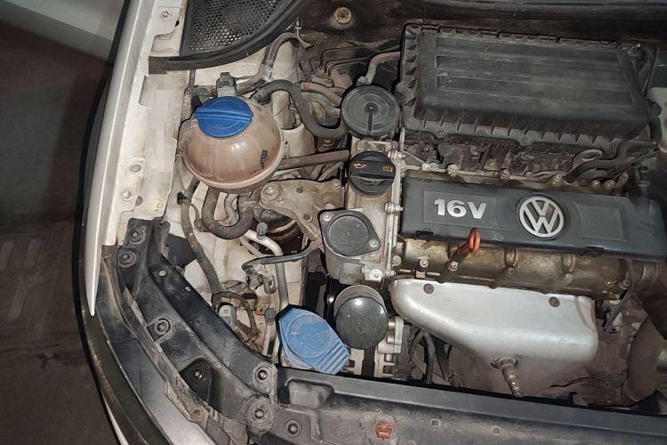 Used Volkswagen Polo 2011 1.4L Automatic ZhiShang Version Engine Bay Right