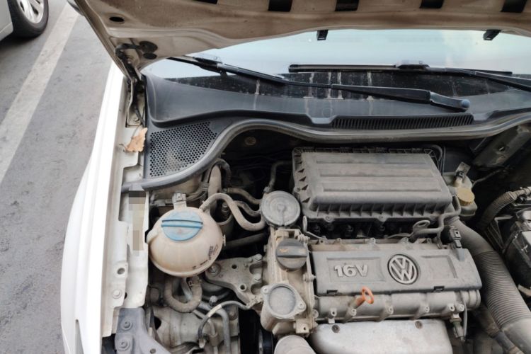 Used Volkswagen Polo 2011 1.4L Automatic ZhiShang Version Engine Bay Right