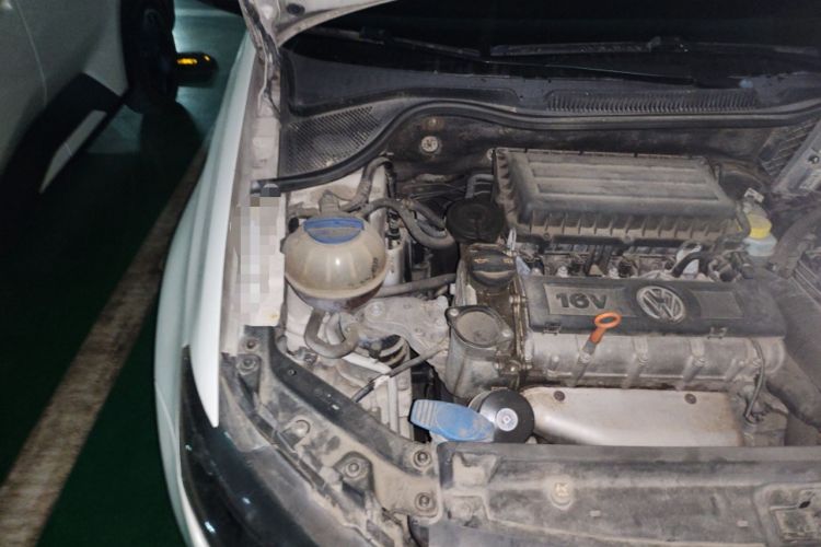 Used Volkswagen Polo 2011 1.6L Automatic ZhiShang Version Engine Bay Right