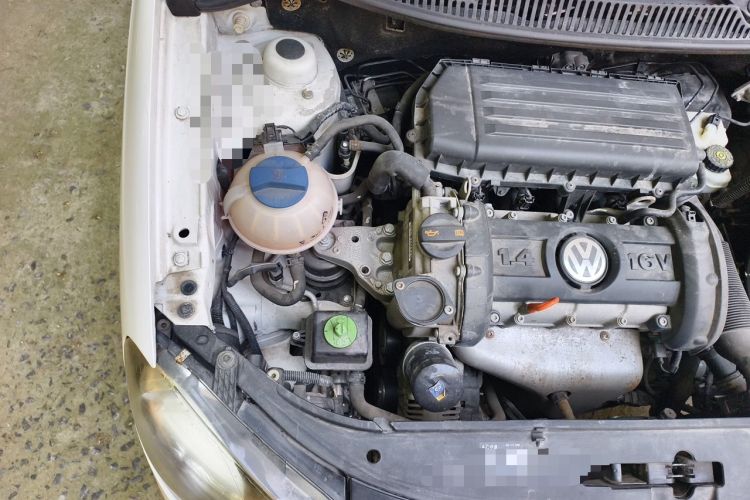 Used Volkswagen Polo 2011 Jingqu 1.4L Automatic Shishang Edition Engine Bay Right