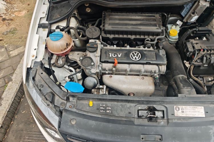 Used Volkswagen Polo 2011 1.4L Automatic ZhiShang Version Engine Bay Right