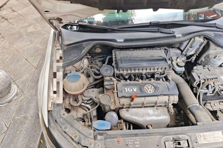 Used Volkswagen Polo 2011 1.4L Manual ZhiLe Edition Engine Bay Right
