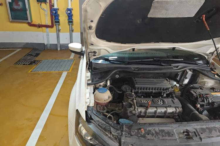 Used Volkswagen Polo 2011 1.4L Automatic ZhiCool Edition Engine Bay Right