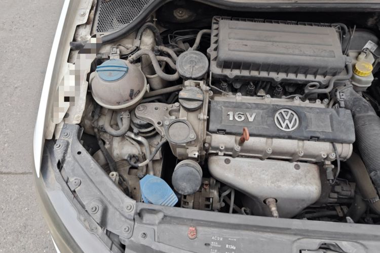 Used Volkswagen Polo 2011 1.4L Manual ZhiShang Edition Engine Bay Right