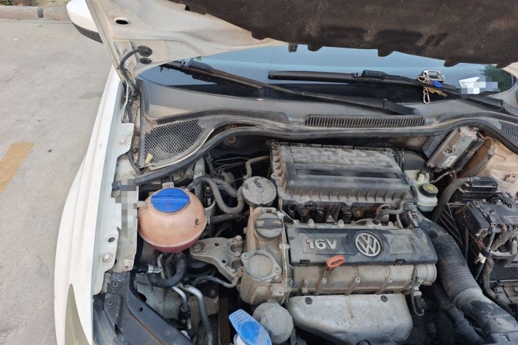 Used Volkswagen Polo 2011 1.6L Automatic ZhiShang Version Engine Bay Right