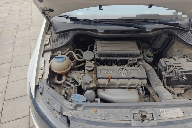 Used Volkswagen Polo 2011 1.4L Manual ZhiLe Edition Engine Bay Right