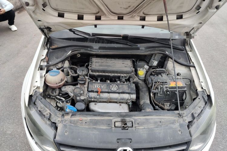 Used Volkswagen Polo 2011 1.6L Automatic ZhiShang Version Engine Bay