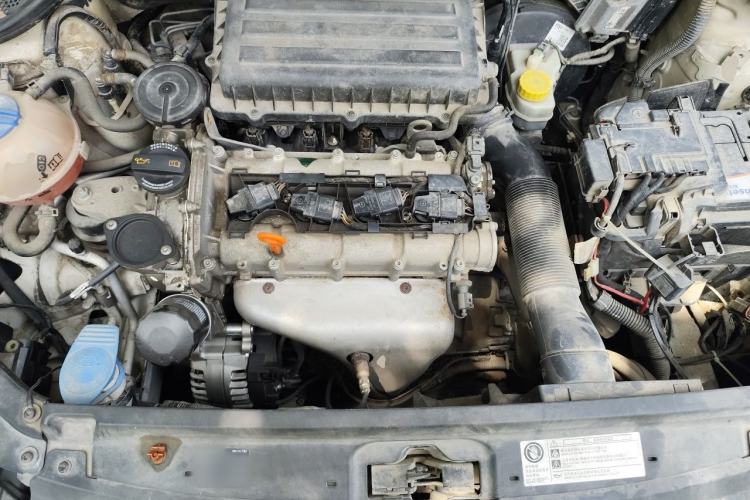 Used Volkswagen Polo 2011 1.6L Manual ZhiShang Edition Engine Bay