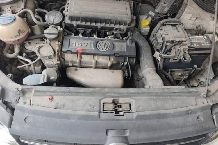 Used Volkswagen Polo 2011 1.6L Automatic ZhiShang Version Engine Bay