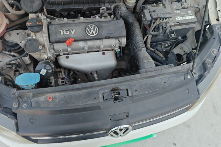 Used Volkswagen Polo 2011 1.6L Automatic ZhiKu Edition Engine Bay