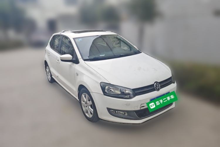 Used Volkswagen Polo 2011 1.6L Automatic ZhiKu Edition Front Right 45 Deg