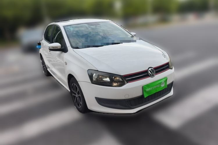 Used Volkswagen Polo 2011 1.4L Manual ZhiLe Edition Front Right 45 Deg