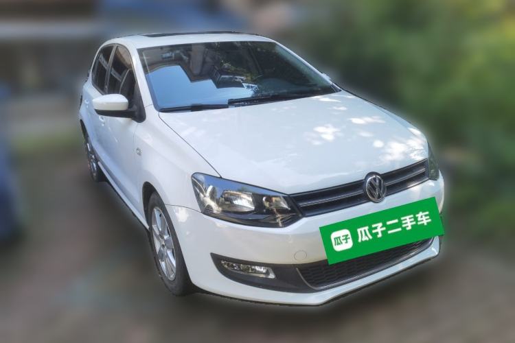 Used Volkswagen Polo 2011 1.6L Automatic ZhiKu Edition Front Right 45 Deg