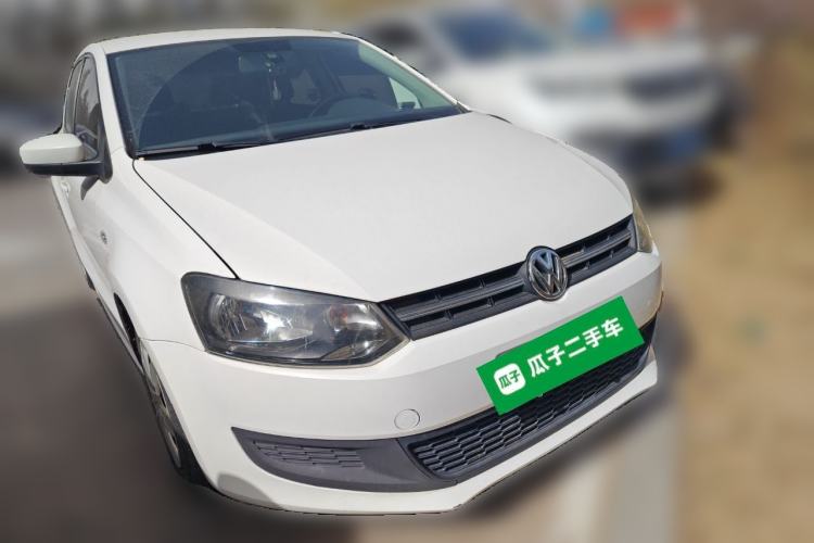 Used Volkswagen Polo 2011 1.4L Manual ZhiLe Edition Front Right 45 Deg