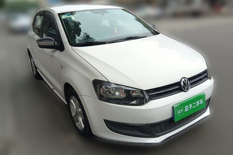 Used Volkswagen Polo 2011 1.4L Manual ZhiLe Edition Front Right 45 Deg