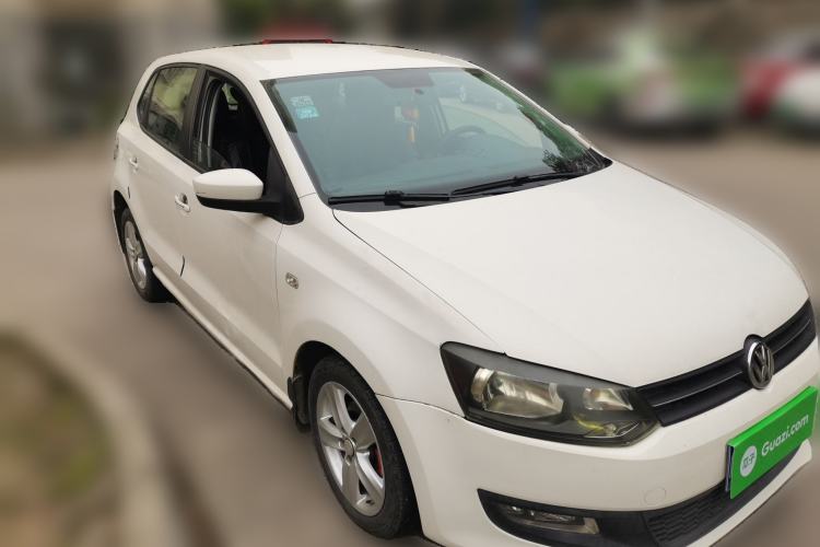 Used Volkswagen Polo 2011 1.4L Manual ZhiLe Edition Front Right 45 Deg