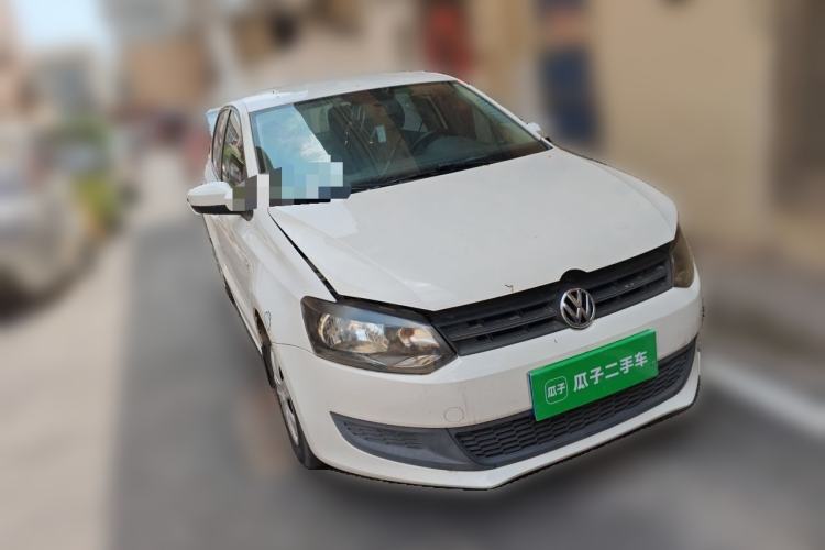 Used Volkswagen Polo 2011 1.4L Manual ZhiLe Edition Front Right 45 Deg