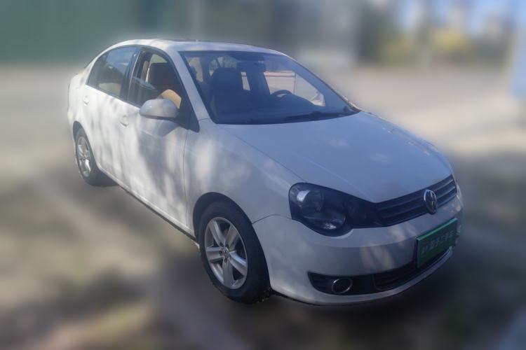 Used Volkswagen Polo 2011 Jingqu 1.6L Automatic Siku Edition Front Right 45 Deg