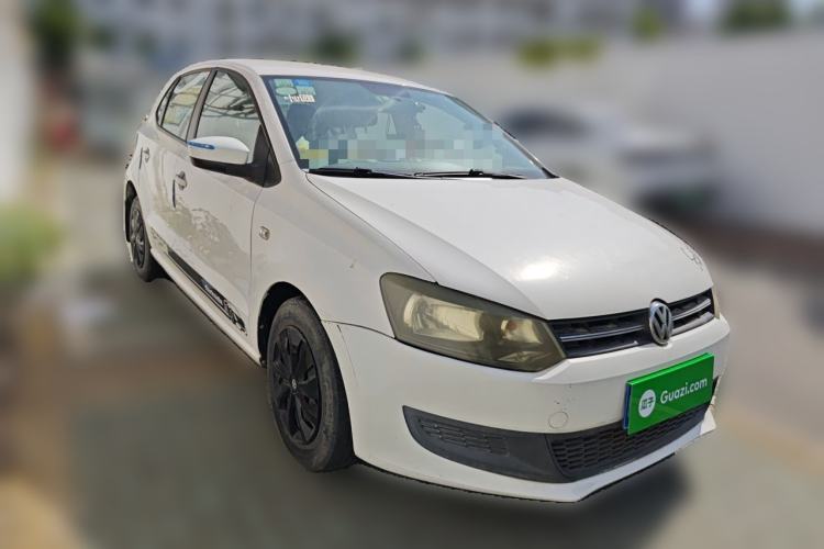 Used Volkswagen Polo 2011 1.4L Manual ZhiLe Edition Front Right 45 Deg