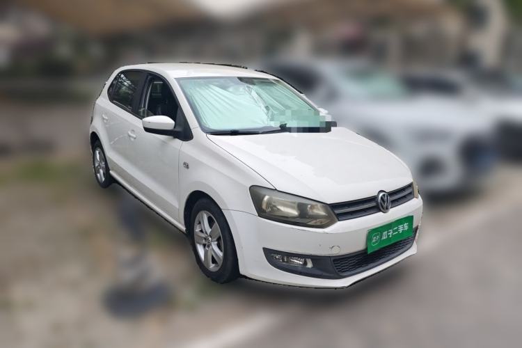 Used Volkswagen Polo 2011 1.6L Manual ZhiShang Edition Front Right 45 Deg