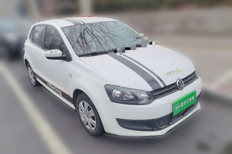 Used Volkswagen Polo 2011 1.4L Manual ZhiLe Edition Front Right 45 Deg