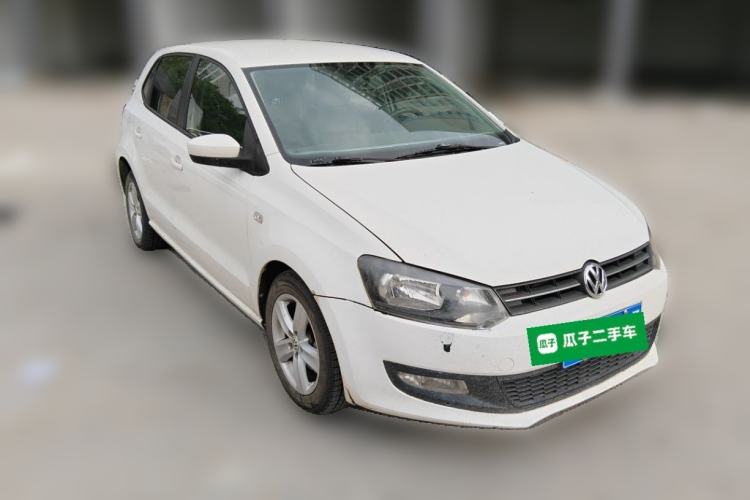 Used Volkswagen Polo 2011 1.6L Manual ZhiShang Edition Front Right 45 Deg