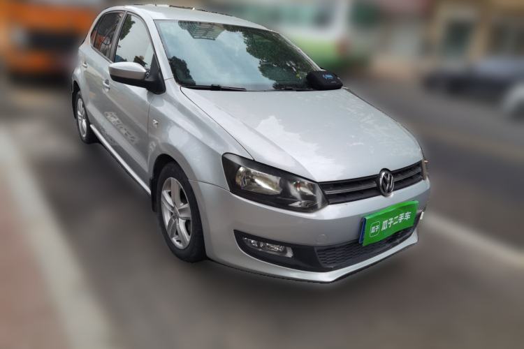 Used Volkswagen Polo 2011 1.4L Automatic ZhiShang Version Front Right 45 Deg