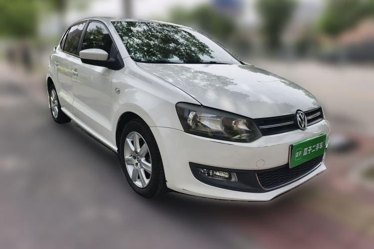 Used Volkswagen Polo 2011 1.6L Automatic ZhiKu Edition Front Right 45 Deg
