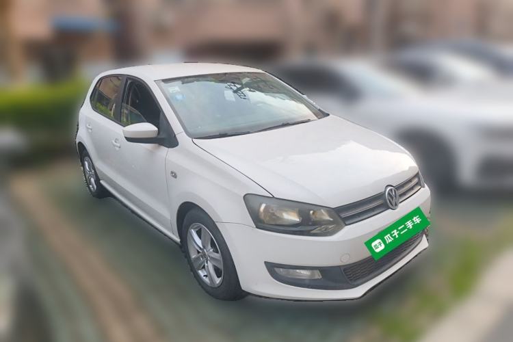Used Volkswagen Polo 2011 1.4L Manual ZhiShang Edition Front Right 45 Deg