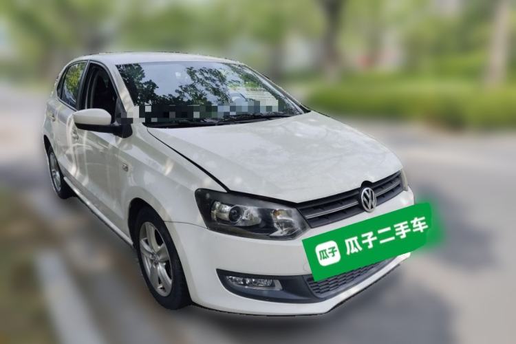 Used Volkswagen Polo 2011 1.6L Manual ZhiShang Edition Front Right 45 Deg