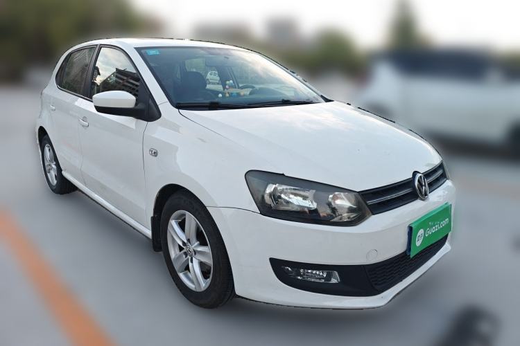 Used Volkswagen Polo 2011 1.6L Automatic ZhiKu Edition Front Right 45 Deg
