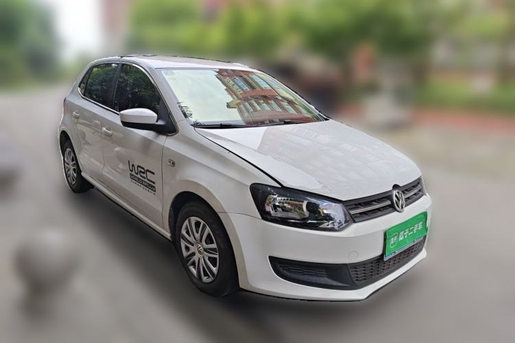 Used Volkswagen Polo 2011 1.4L Manual ZhiLe Edition Front Right 45 Deg