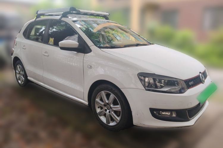 Used Volkswagen Polo 2011 1.6L Automatic ZhiKu Edition Front Right 45 Deg