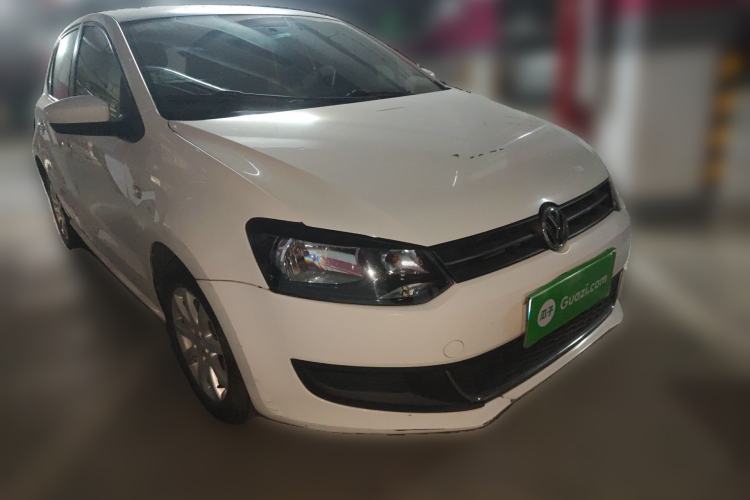 Used Volkswagen Polo 2011 1.4L Manual ZhiLe Edition Front Right 45 Deg