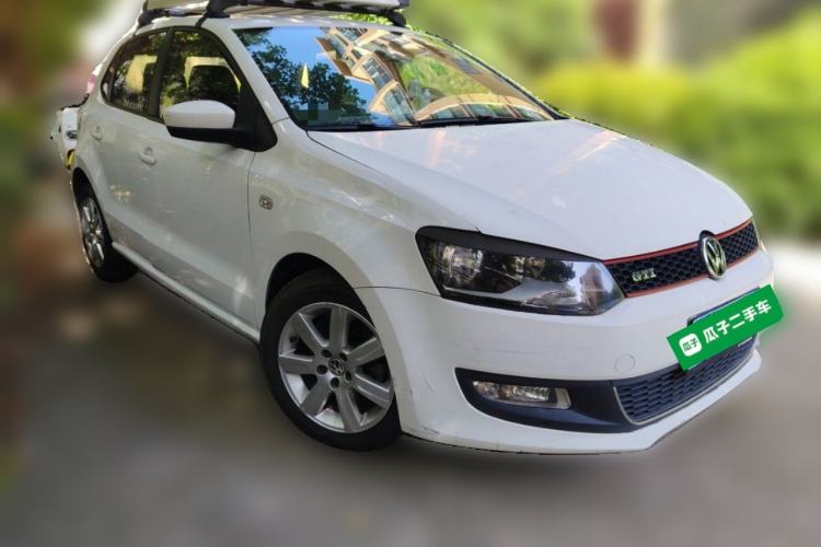 Used Volkswagen Polo 2011 1.6L Automatic ZhiKu Edition Front Right 45 Deg