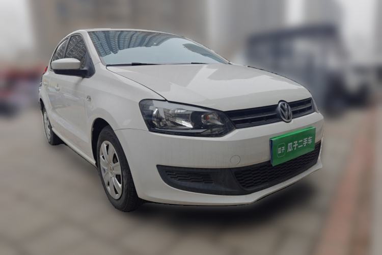 Used Volkswagen Polo 2011 1.4L Manual ZhiLe Edition Front Right 45 Deg