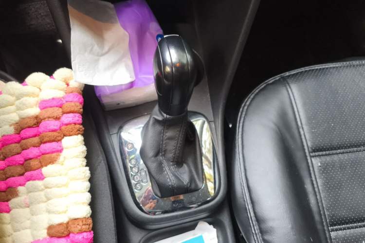 Used Volkswagen Polo 2011 1.6L Automatic ZhiShang Version Gear Lever