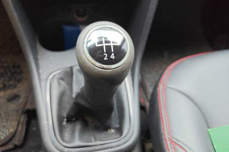 Used Volkswagen Polo 2011 1.6L Manual ZhiShang Edition Gear Lever