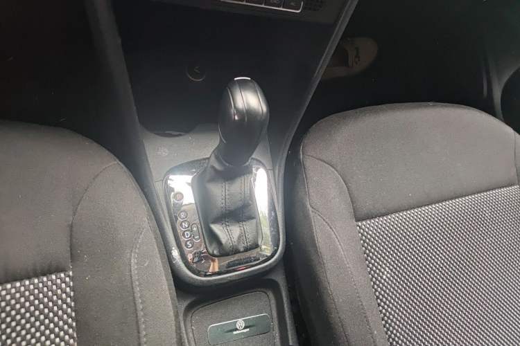 Used Volkswagen Polo 2011 1.6L Automatic ZhiShang Version Gear Lever