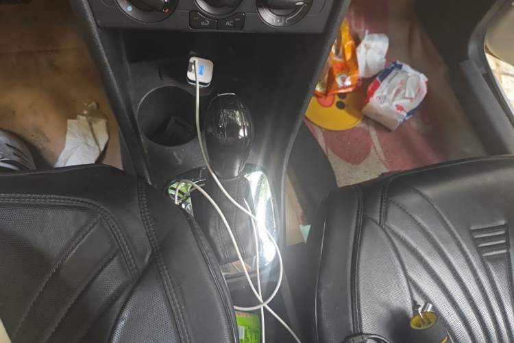 Used Volkswagen Polo 2011 1.6L Automatic ZhiShang Version Gear Lever