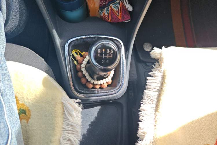 Used Volkswagen Polo 2011 1.4L Manual ZhiLe Edition Gear Lever