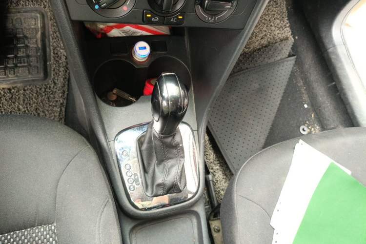 Used Volkswagen Polo 2011 1.4L Automatic ZhiShang Version Gear Lever
